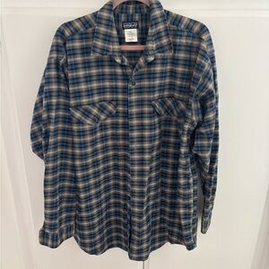 Patagonia Men's Plaid Blue and Brown button down Shirt  size large